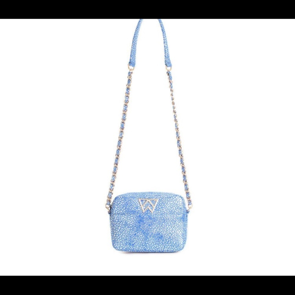 Authentic Kelly Wynne mingle purse in Bali Blue